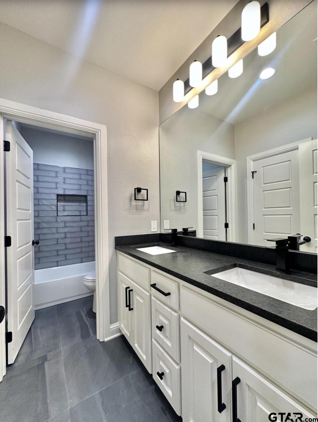 349 Brooks Jefferson, TX 75657 - Photo 32 of 41