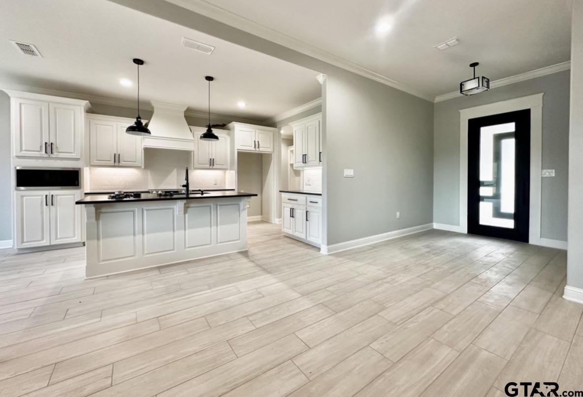 349 Brooks Jefferson, TX 75657 - Photo 9 of 41