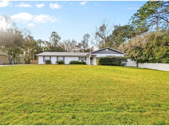 $314,900 | 1002 Pine Tree Drive, Eustis, FL 32726