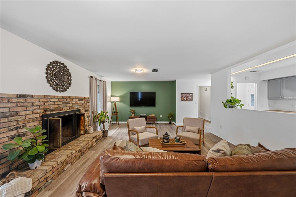 1002 Pine Tree Drive Eustis, FL 32726 - Photo 11 of 64