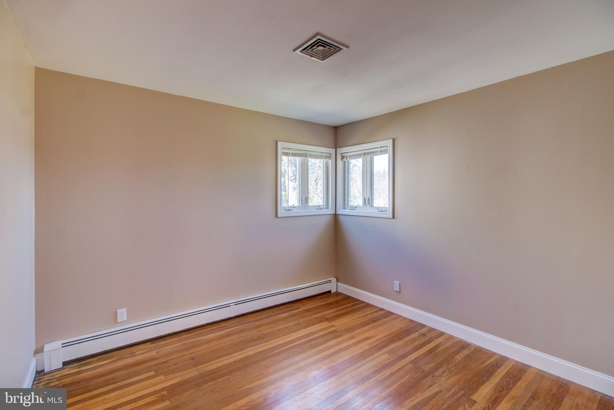 35 Whitehall Road Hamilton, NJ 08690 - Photo 22 of 27
