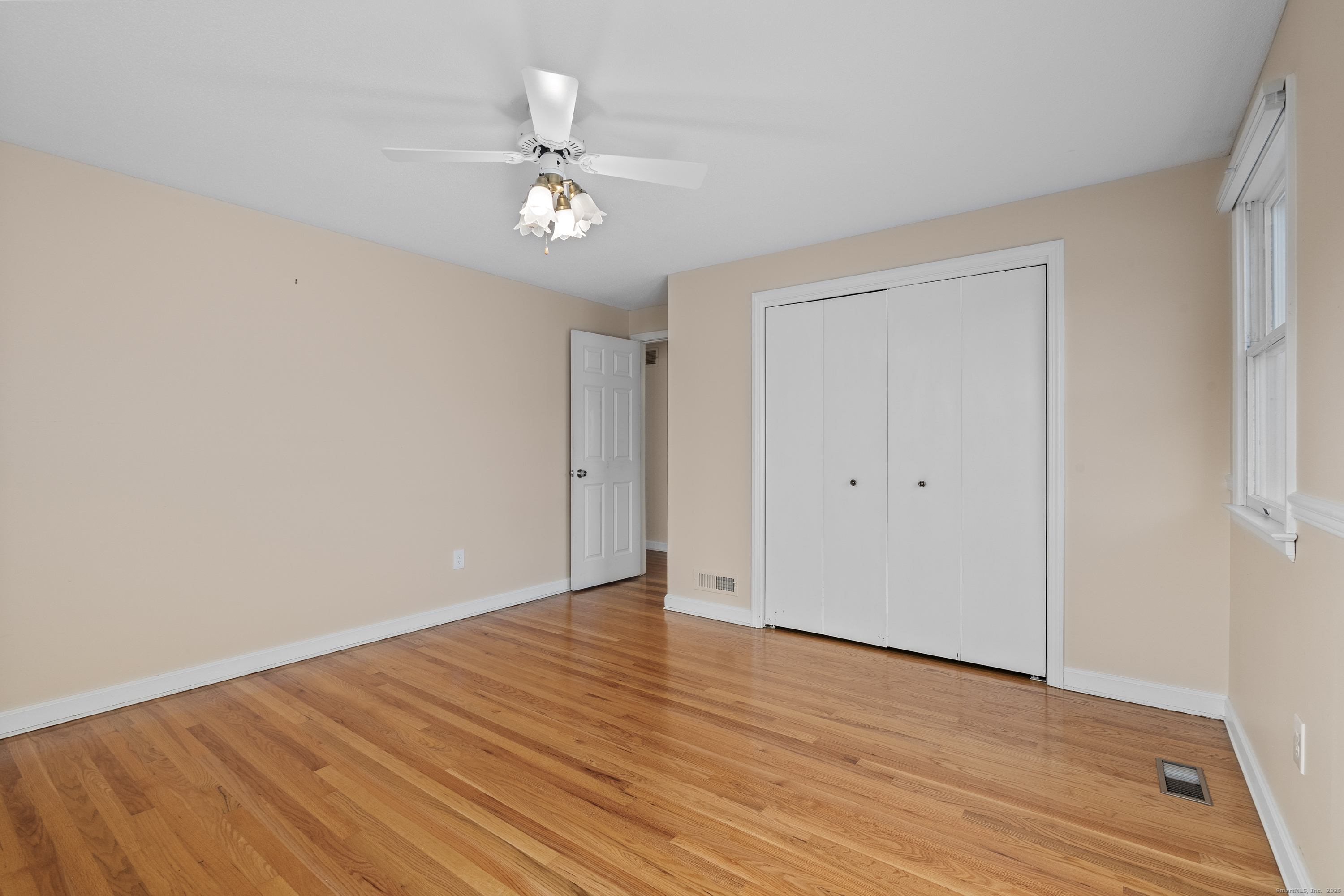 127 Two Rod Highway Wethersfield, CT 06109 - Photo 12 of 24