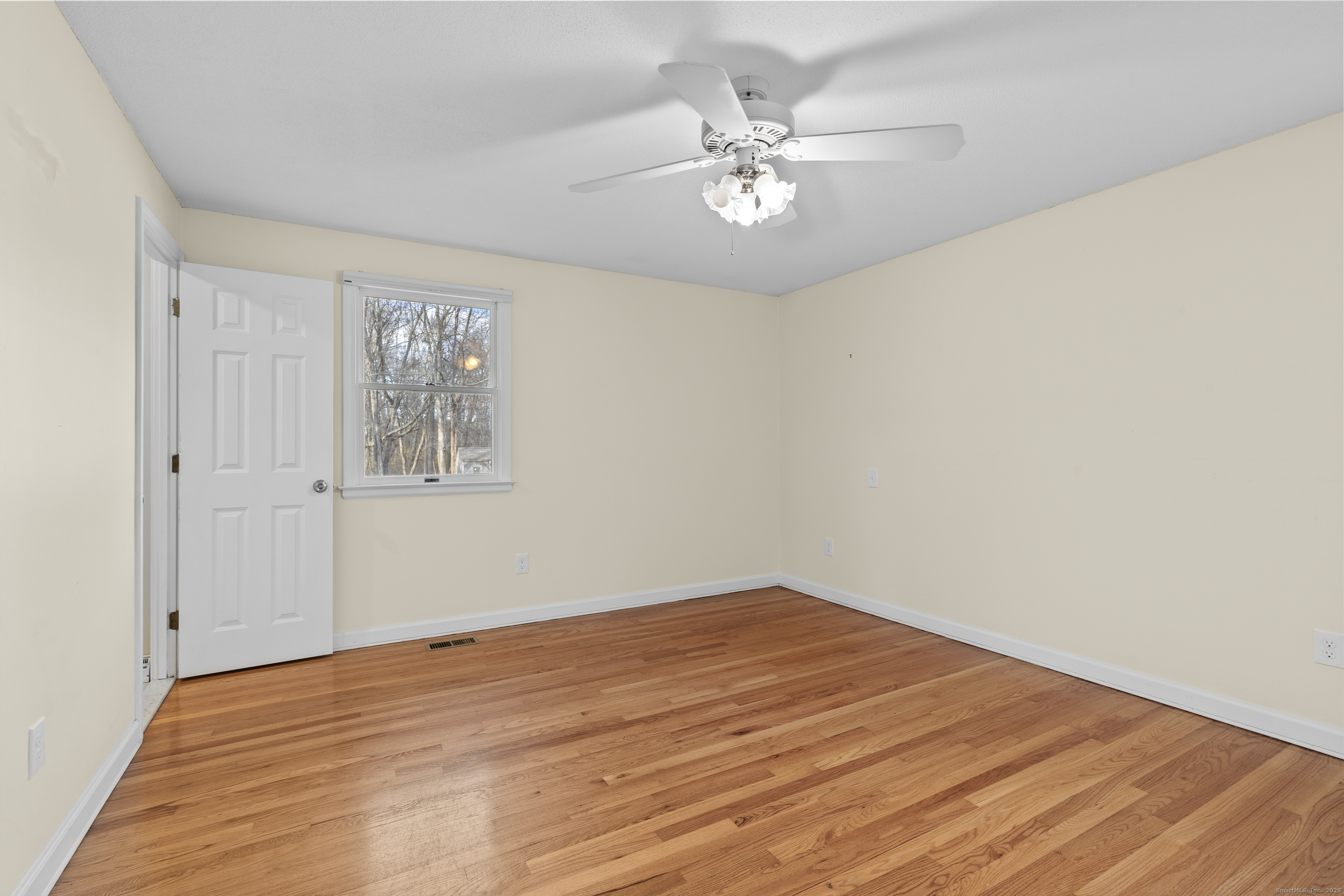 127 Two Rod Highway Wethersfield, CT 06109 - Photo 13 of 24