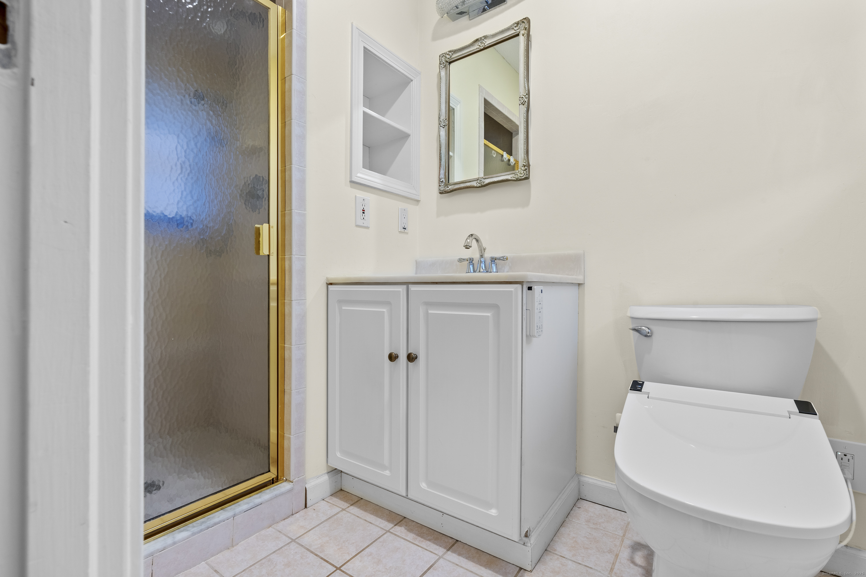 127 Two Rod Highway Wethersfield, CT 06109 - Photo 17 of 24