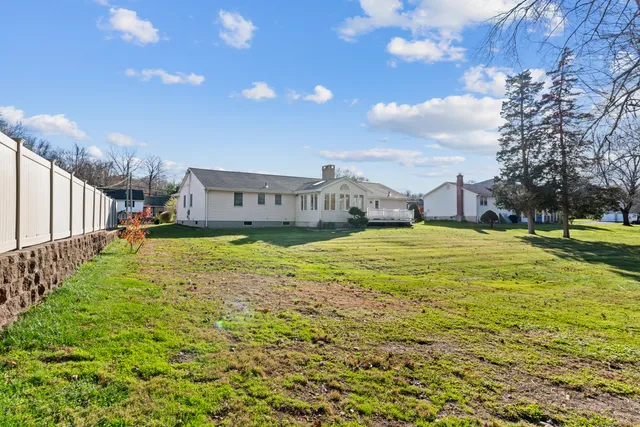 $3,600 | 127 Two Rod Highway, Wethersfield, CT 06109