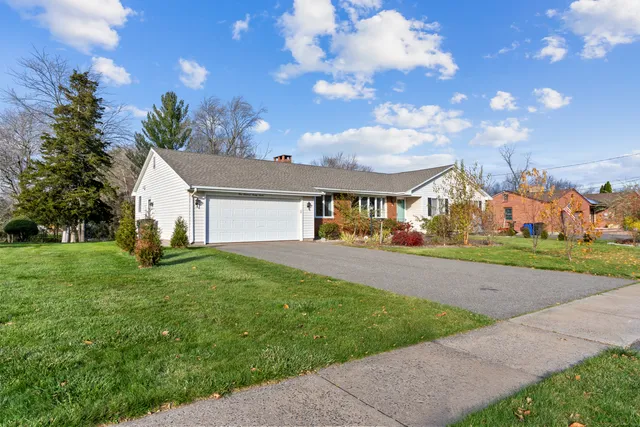 $3,600 | 127 Two Rod Highway, Wethersfield, CT 06109