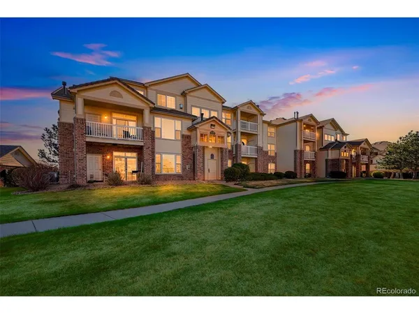 $325,000 | 5733 North Gibralter Way, Unit 306, Aurora, CO 80019