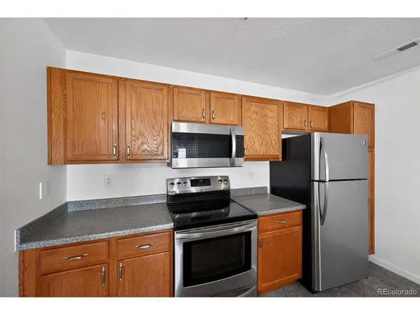 $325,000 | 5733 North Gibralter Way, Unit 306, Aurora, CO 80019