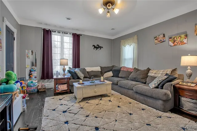 $799,900 | 568 Town Line Road, Lancaster, NY 14086