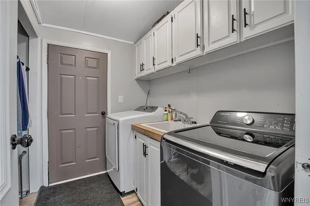 $799,900 | 568 Town Line Road, Lancaster, NY 14086