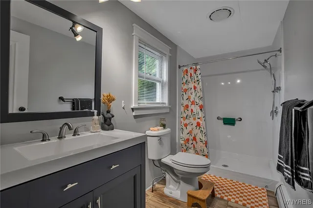 $799,900 | 568 Town Line Road, Lancaster, NY 14086