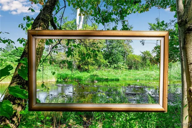 $799,900 | 568 Town Line Road, Lancaster, NY 14086