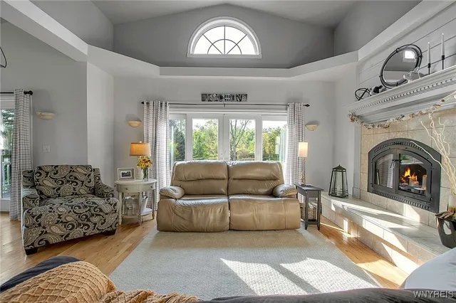 $799,900 | 568 Town Line Road, Lancaster, NY 14086