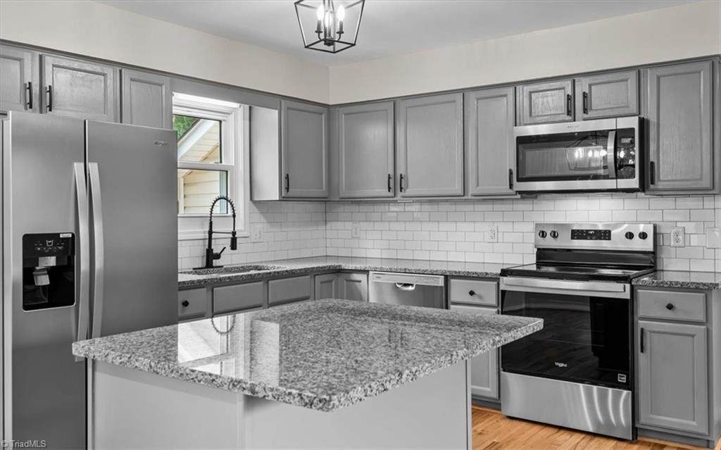 8309 Deep Valley Road Summerfield, NC 27358 - Photo 15 of 36 Kitchen