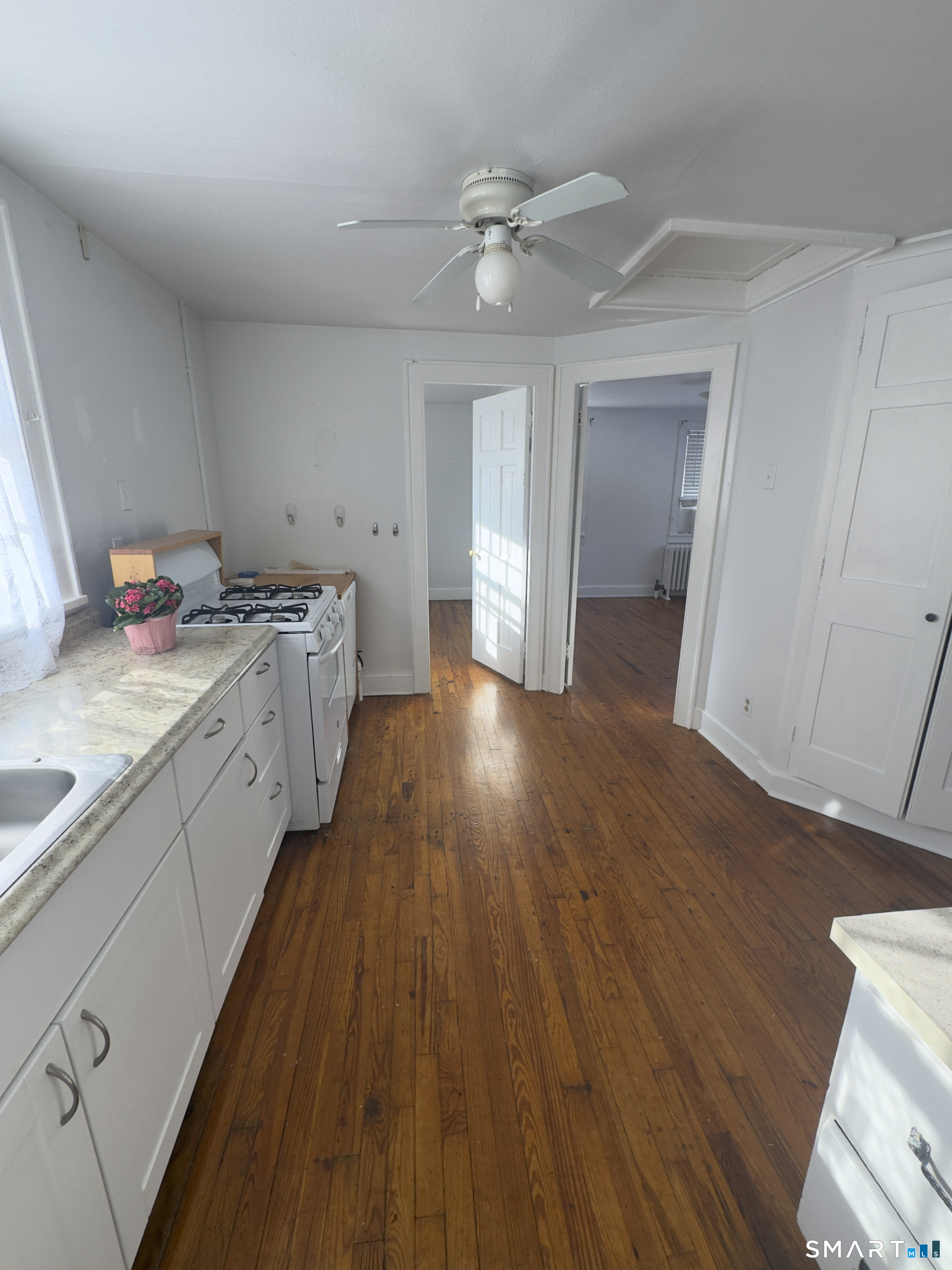 92 Compo Road South Westport, CT 06880 - Photo 9 of 19