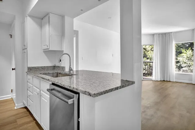 $249,000 | 1 Biscayne Drive Northwest, Unit 304, Atlanta, GA 30309