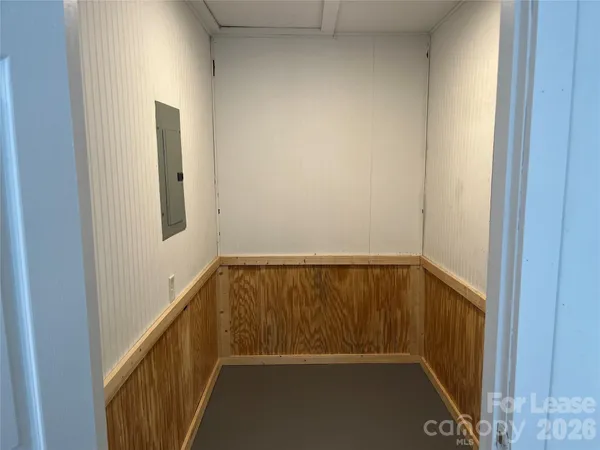 a view of walk in closet