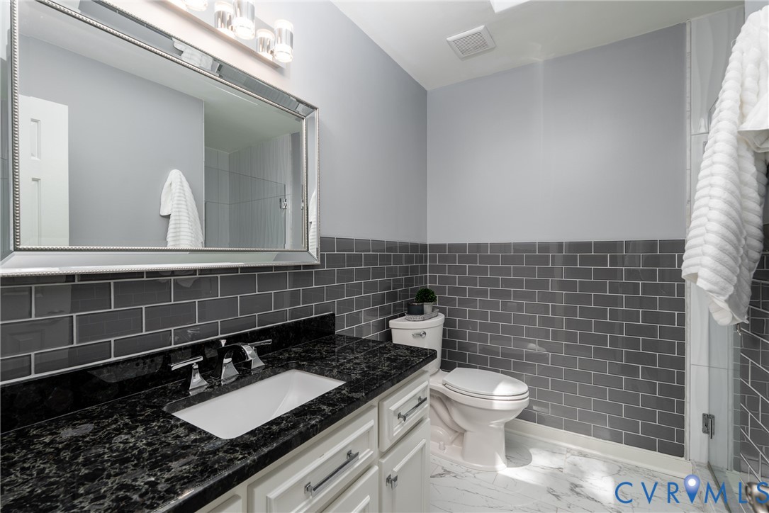 4618 Five Springs Road Midlothian, VA 23112 - Photo 18 of 35 Primary Bath