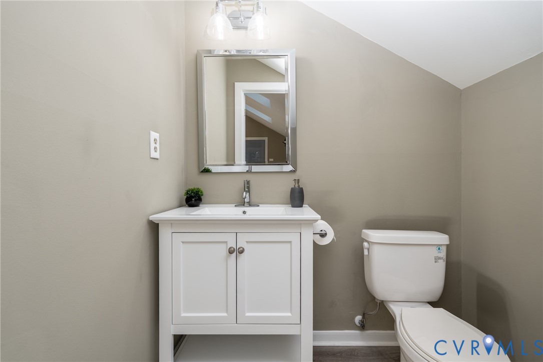 4618 Five Springs Road Midlothian, VA 23112 - Photo 25 of 35 1/2 Bath off 3rd bedroom