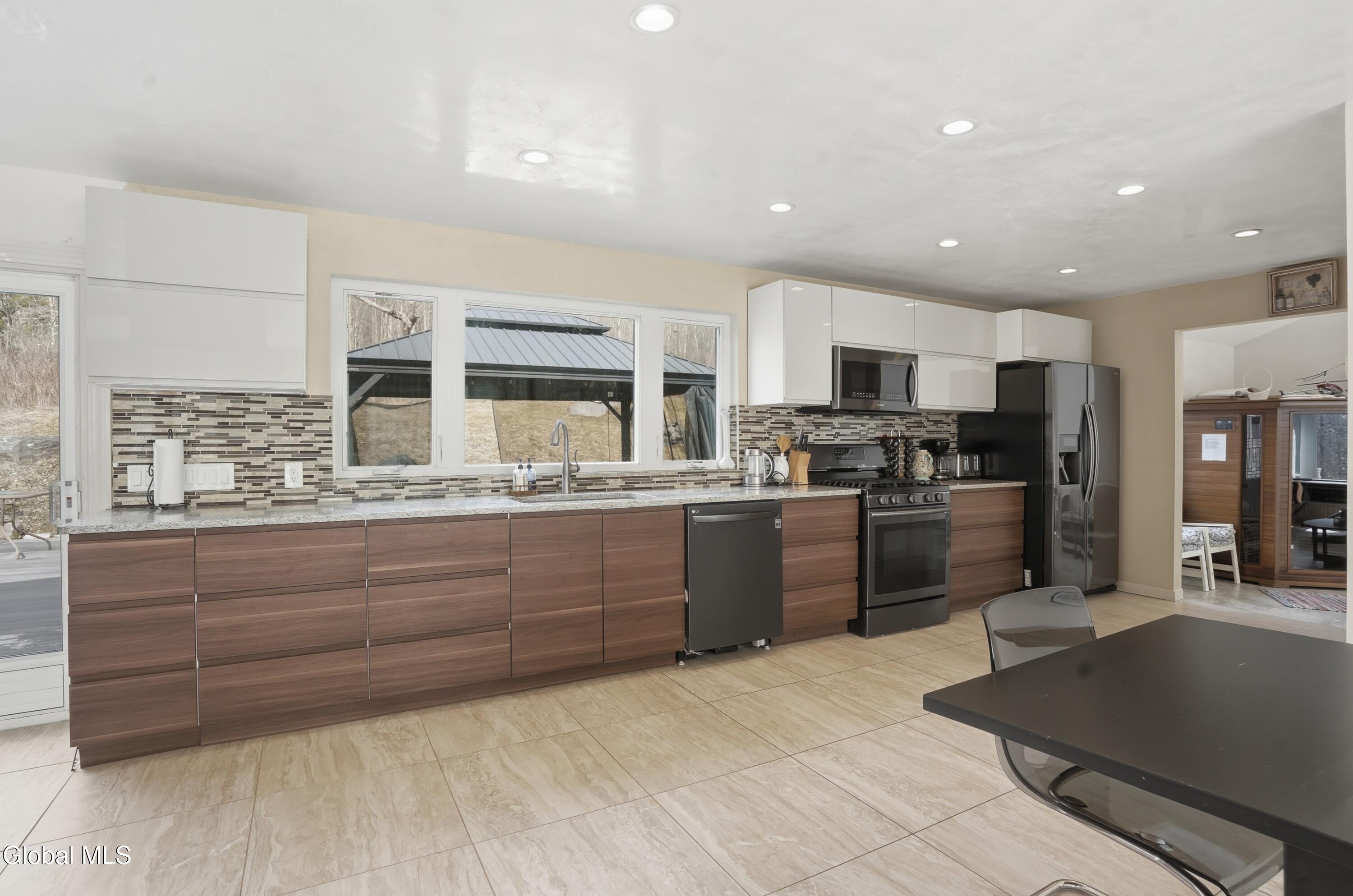 74 Wright Road Jewett, NY 12442 - Photo 17 of 35 29_landrum_media_026