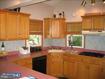 427 Locust Road Glenside, PA 19038 - Photo 3 of 11 Kitchen