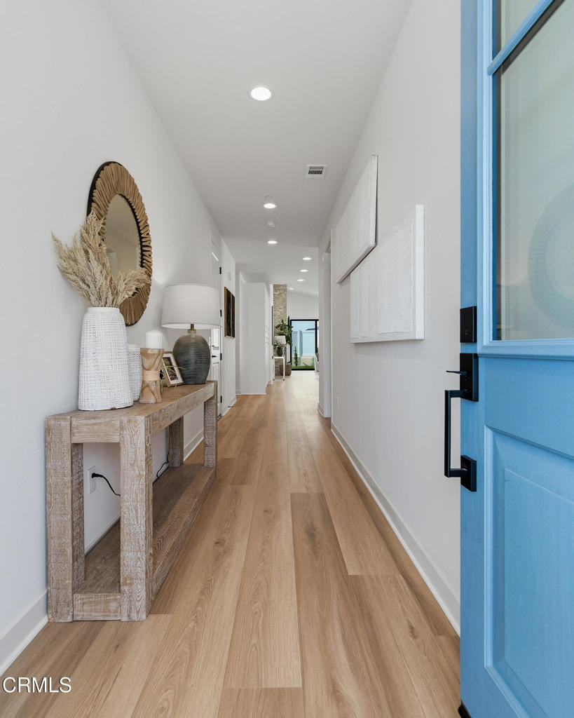 3245 Arrowhead Court Altadena, CA 91001 - Photo 4 of 37 a view of entryway and kitchen