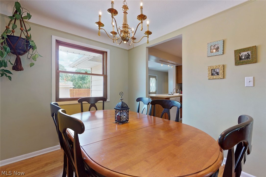 7339 Oakwood Road Parma, OH 44130 - Photo 4 of 28