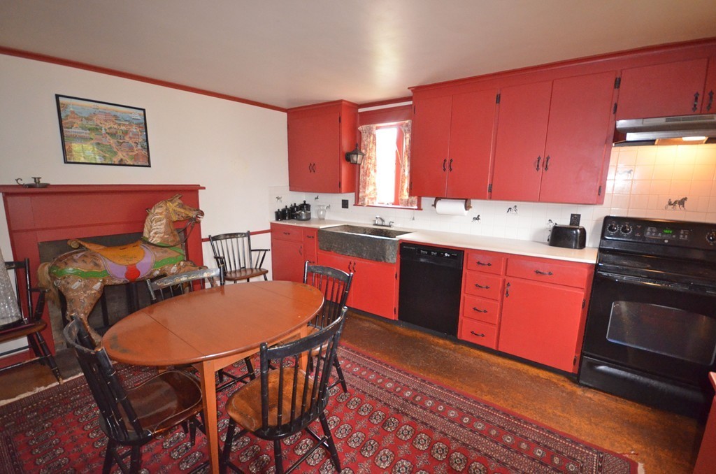 405 Market Hill Road Amherst, MA 01002 - Photo 12 of 30