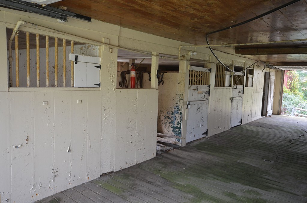405 Market Hill Road Amherst, MA 01002 - Photo 23 of 30
