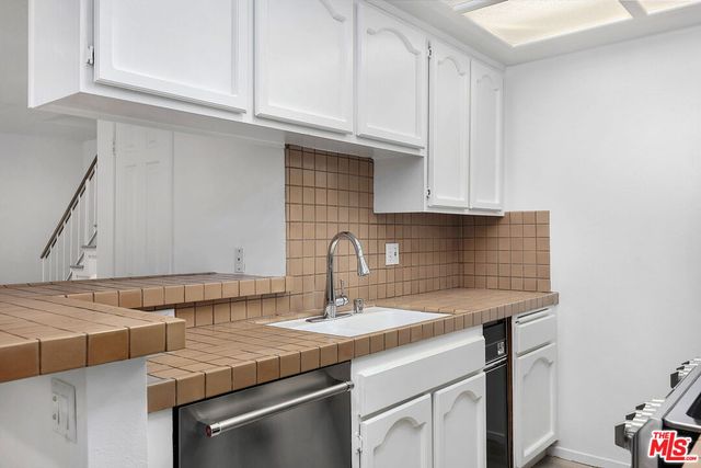$3,950 | 1040 North Gardner Street, Unit 8, West Hollywood, CA 90046