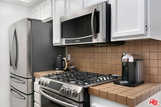 $3,950 | 1040 North Gardner Street, Unit 8, West Hollywood, CA 90046