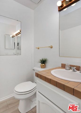 $3,950 | 1040 North Gardner Street, Unit 8, West Hollywood, CA 90046