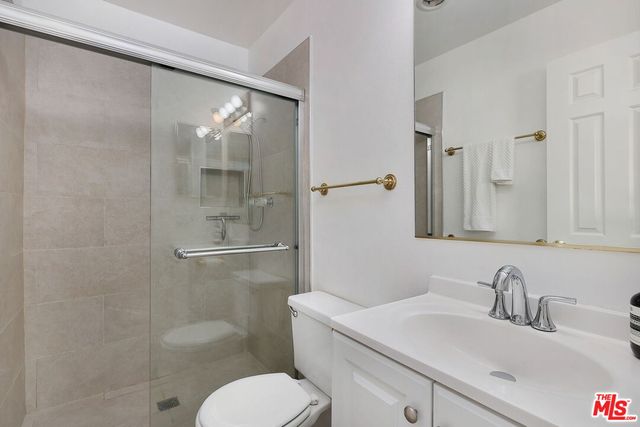 $3,950 | 1040 North Gardner Street, Unit 8, West Hollywood, CA 90046