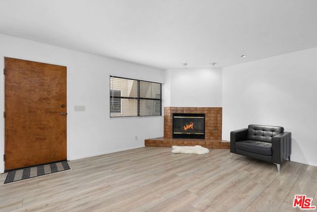 $3,950 | 1040 North Gardner Street, Unit 8, West Hollywood, CA 90046