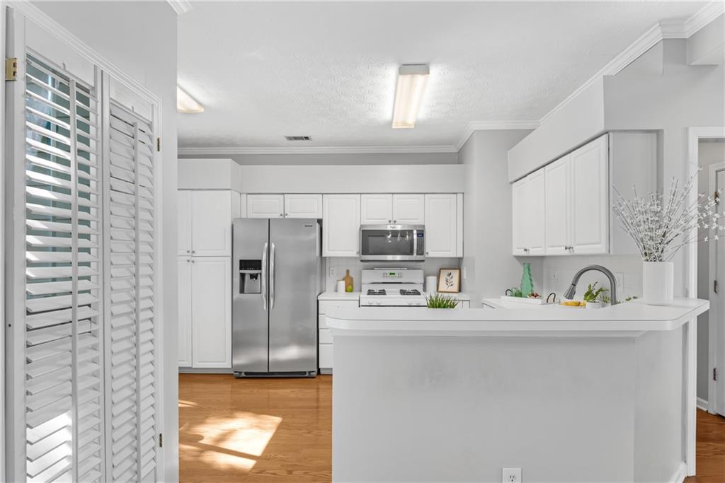 145 Riversong Drive Alpharetta, GA 30022 - Photo 8 of 39