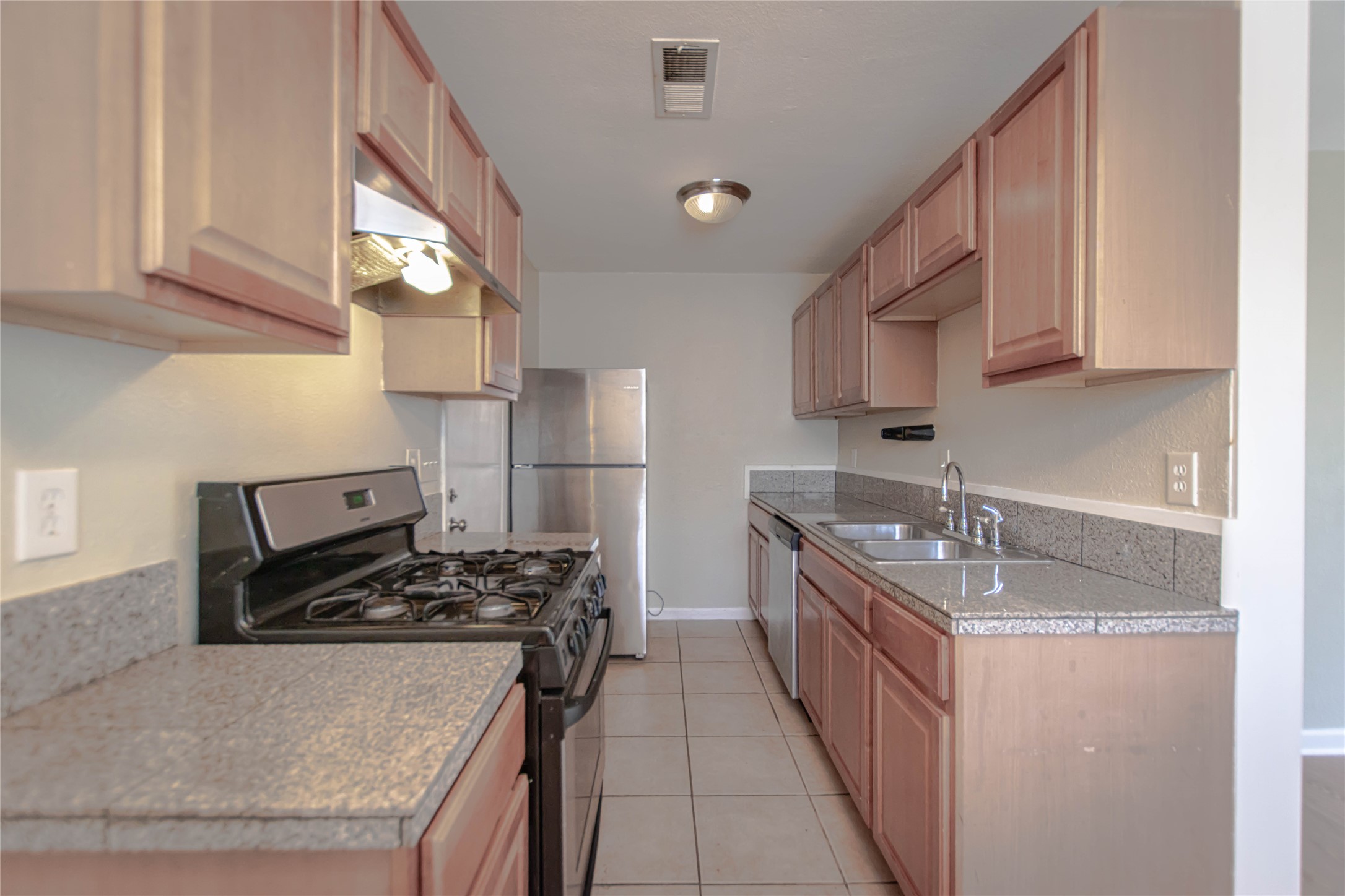 2005 Matthews Lane, Unit 2 Austin, TX 78745 - Photo 6 of 25