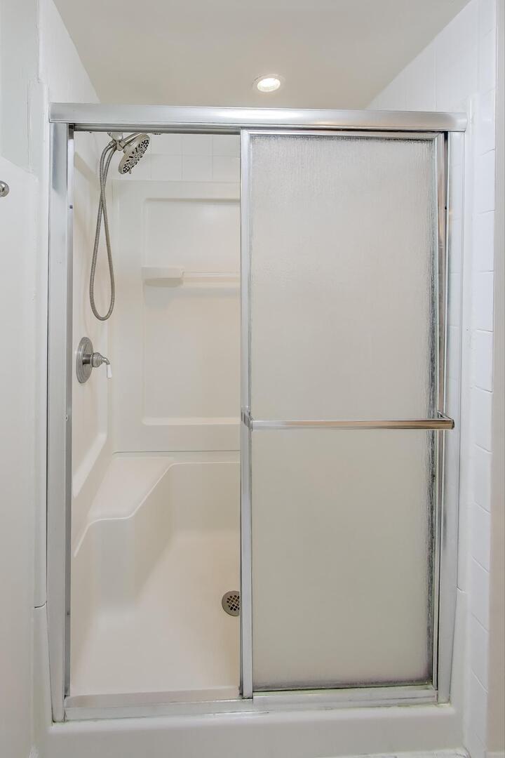 828 Dell Road Northbrook, IL 60062 - Photo 26 of 37 a bathroom with a shower