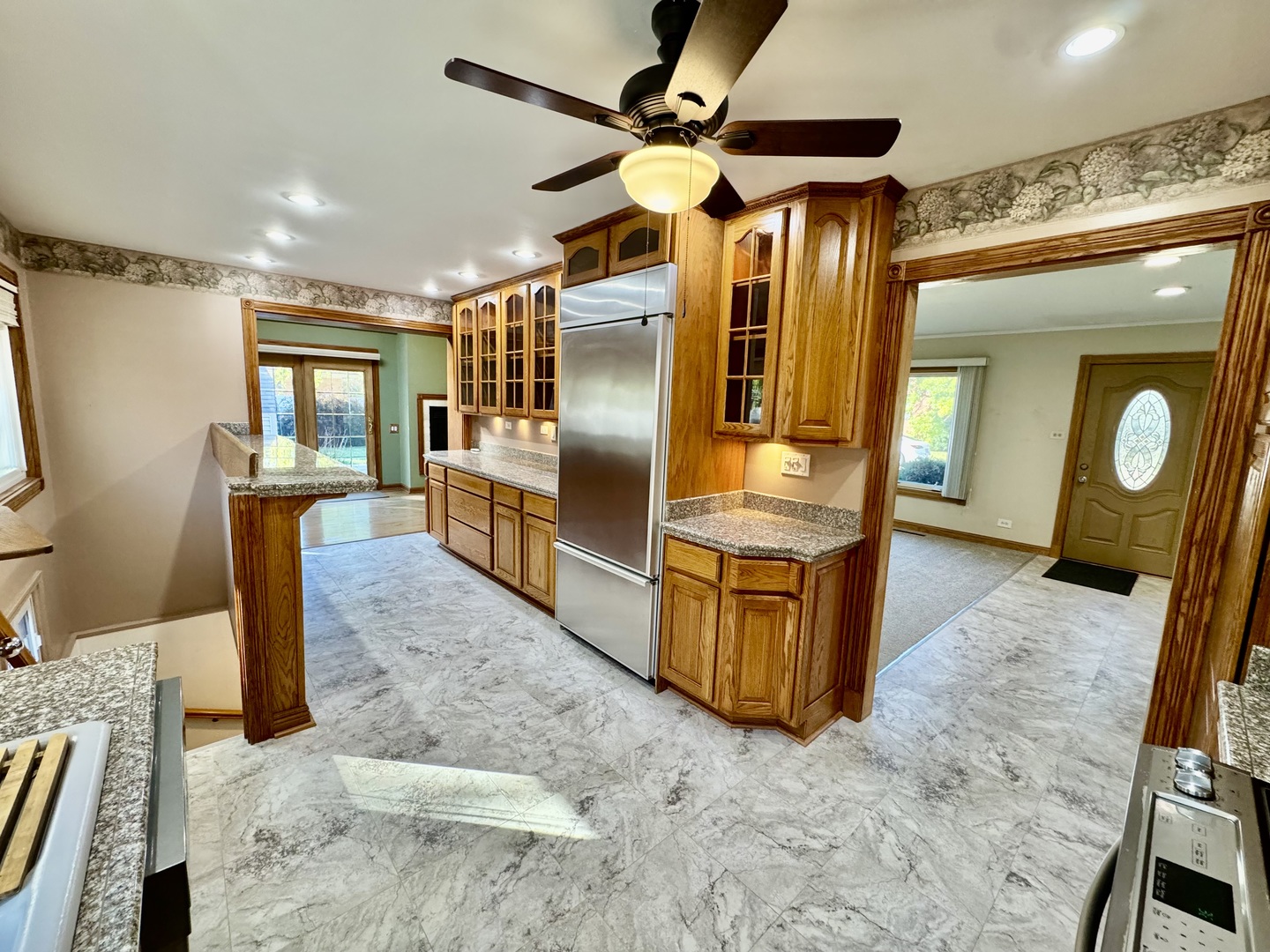 828 Dell Road Northbrook, IL 60062 - Photo 5 of 37 a view of a living room with wooden floor