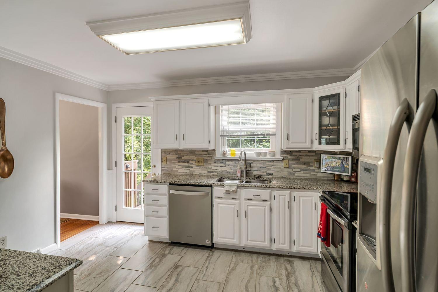 3890 Hubble Road Cincinnati, OH 45247 - Photo 14 of 50