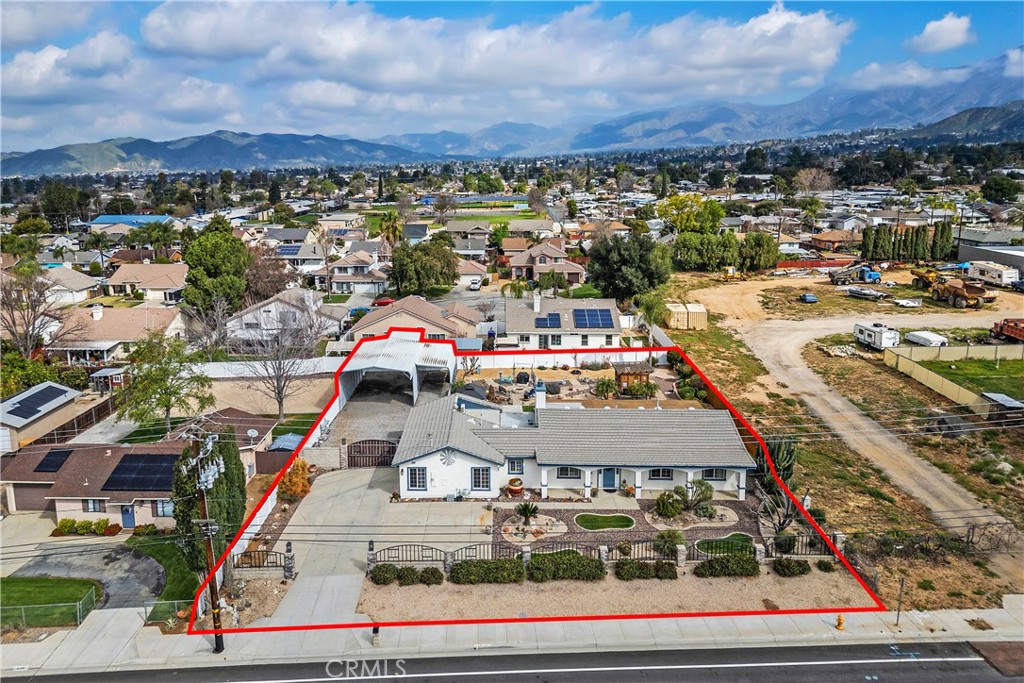 34990 County Line Road Yucaipa, CA 92399 - Photo 46 of 51 an aerial view of multiple house