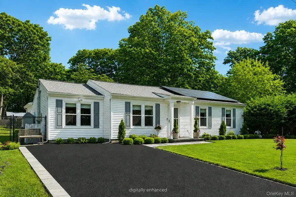 $539,000 | 11 Centerview Trail, Ridge, NY 11961