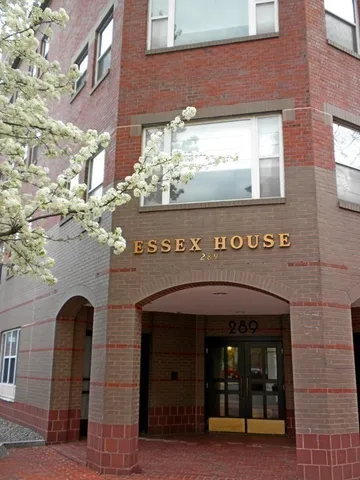 $1,950 | 289 Essex Street, Unit 102 STUDIO, Salem, MA 01970