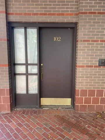 $1,950 | 289 Essex Street, Unit 102 STUDIO, Salem, MA 01970