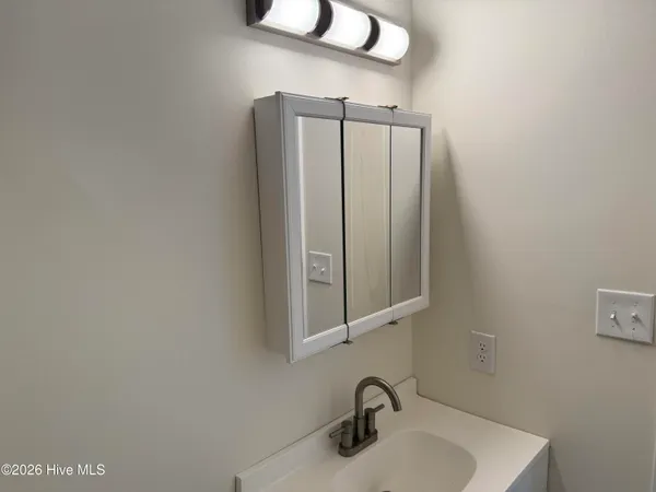 $1,150 | 3810 Symi Circle, Unit 1, Morehead City, NC 28557