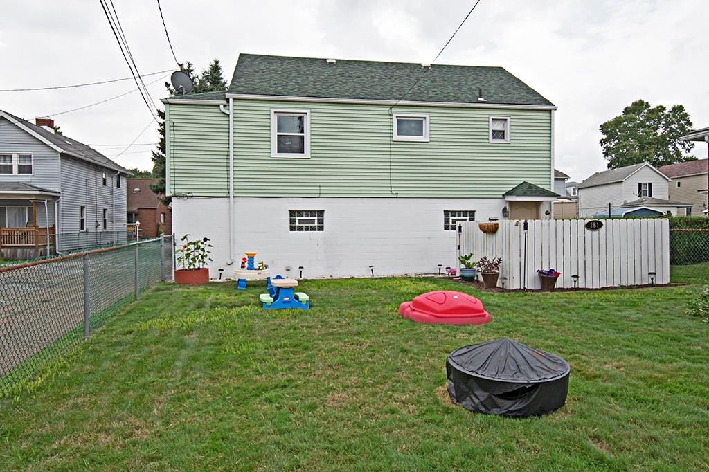 181 Center Street Springdale, PA 15144 - Photo 1 of 17 Gallery Image 1