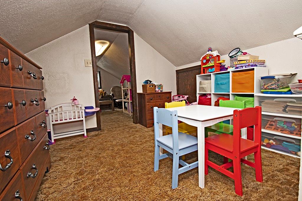 181 Center Street Springdale, PA 15144 - Photo 14 of 17 Gallery Image 14