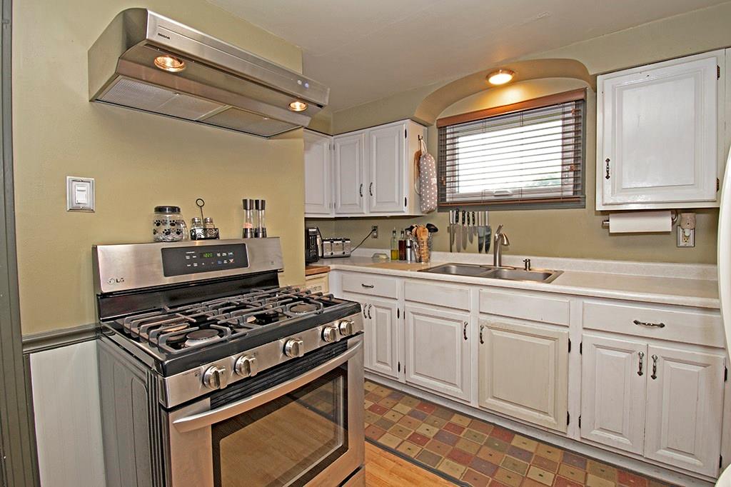 181 Center Street Springdale, PA 15144 - Photo 4 of 17 Gallery Image 4