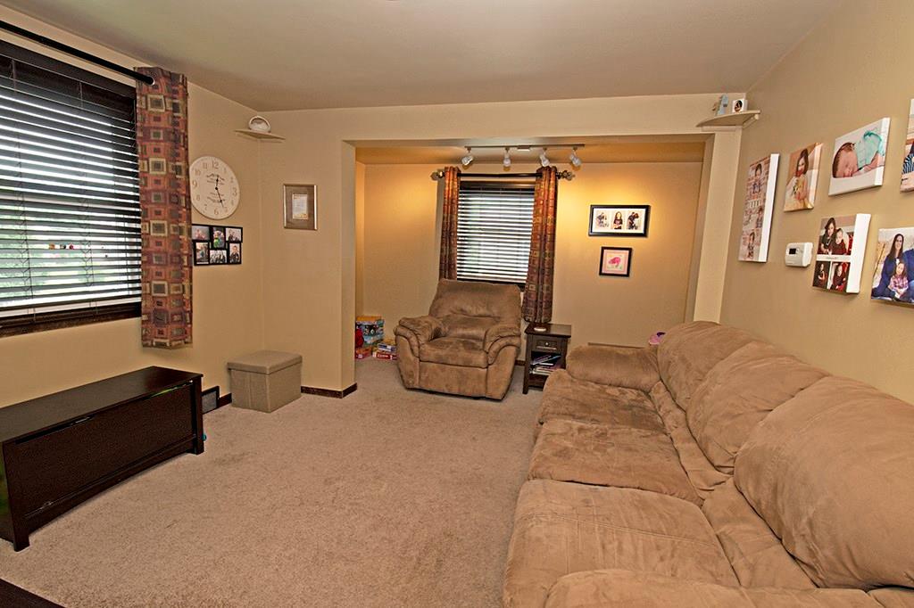 181 Center Street Springdale, PA 15144 - Photo 8 of 17 Gallery Image 8