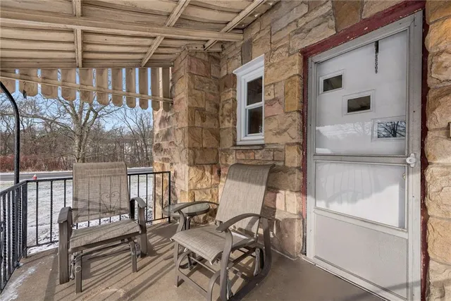 $269,900 | 113 Oak Manor Drive, Natrona Heights, PA 15065