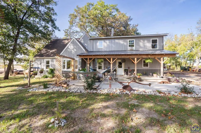 $329,500 | 7632 K-92 Highway, Ozawkie, KS 66070